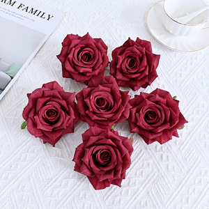Têtes de roses artificielles à bord roulé de 10 cm, fleurs artificielles pour bouquets, arrangements floraux et décoration de mariage - Product Image 5