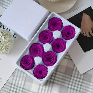 Caja de Regalo con Flores Cuadradas Eternal Life, Rosas Secas Artificiales y Preservadas para el Día de San Valentín y Graduación - Product Image 5