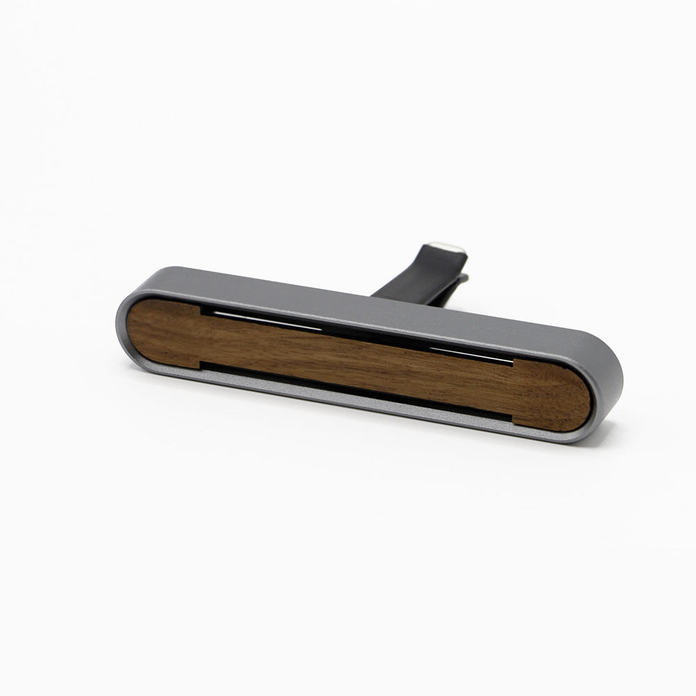 Gris, avec bâton de parfum