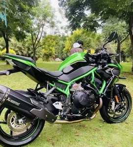 Kawasaki <span class=keywords><strong>ZH2</strong></span> - Superbike Naked suralimentée de 1000 cm3, 200 ch - Product Image 3
