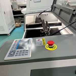 Questt 130W เครื่องตัดเลเซอร์ CO2/เครื่องตัดเลเซอร์ & เครื่องแกะสลัก-ม้านั่ง-ระบายความร้อนด้วยน้ำ - Product Image 4