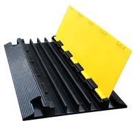 Protector de Cables de PVC y Goma STRAIGHTWAY SW-CP2 de 5 Canales, 900x330x30mm, Amarillo+Negro, Reductor de Velocidad, Seguridad Vial, Superficie de Asfalto