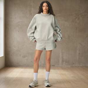 Sudadera cómoda de cuello alto para mujer, sudadera minimalista de cuello alto para invierno, sudadera elegante de cuello alto para mujer - Product Image 1
