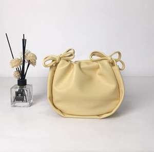 Sac à bandoulière pour femme en PU imperméable, luxueux et tendance, avec un design plissé en forme de nuage, sac bandoulière pour femme - Product Image 6