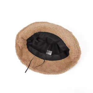 Nuevo Gorro de Pescador para Mujer, Cálido, con Diseño de Oso, para Otoño e Invierno, Gorro de Felpa Grueso para Exteriores - Product Image 6