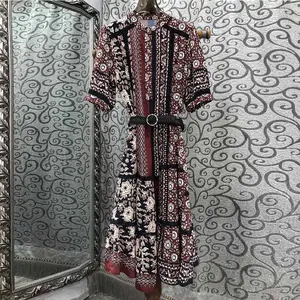 En kaliteli yeni yaz elbisesi 2024 moda tasarımcı kıyafetleri kadın Vintage baskı kemer Deco kısa kollu orta buzağı elbise lüks