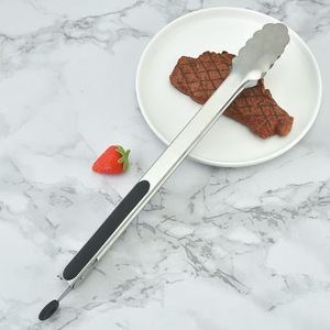 Pince à viande en acier inoxydable Yangjiang Taicheng à long manche, résistante à la chaleur, pour barbecue, grillades, viande, steak, usage en cuisine - Product Image 1