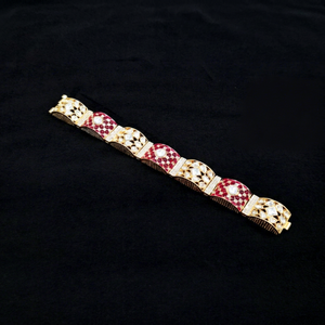 Bracelet Kundan 12487 en laiton avec pierres époxy, bijoux ethniques tendance pour femmes, idéal pour les mariages - Product Image 1