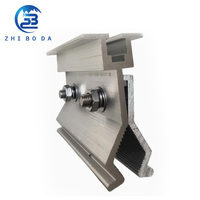 Pince de fixation solaire en aluminium haute résistance, support photovoltaïque durable pour projets d'installation de panneaux solaires sur toiture