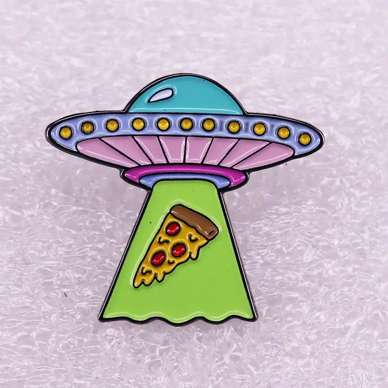 Messing Pins interessante UFO und Pizza Brosche Alien Abzeichen Emaille Pin für Geschenke