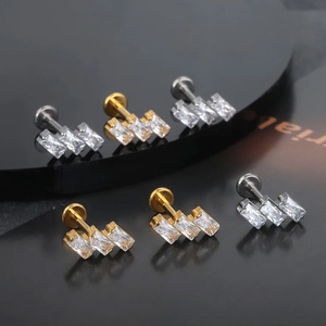 Boucles d'oreilles en titane F136 en alliage de titane ASTM, bijoux de piercing simples pour usage quotidien - Product Image 3