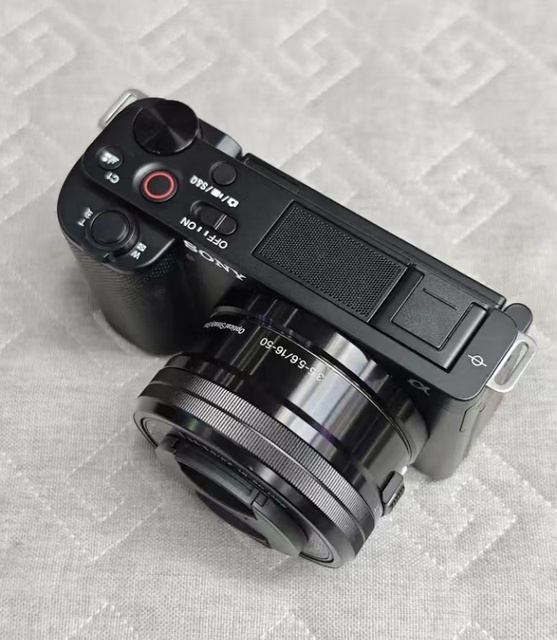 90% New Sonys ZV-E10 + 16-50mm Mirrorless Camera 4K for Vlogs and Video Shooting Digital Camera