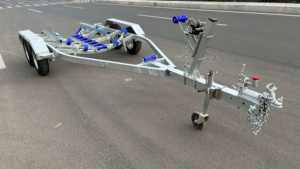 <span class=keywords><strong>Remorque</strong></span> de <span class=keywords><strong>bateau</strong></span> à double essieu galvanisée de 5,8 m, prix d'usine, avec authentification CE VIN DOT, adaptée aux bateaux de 5 m - Product Image 5