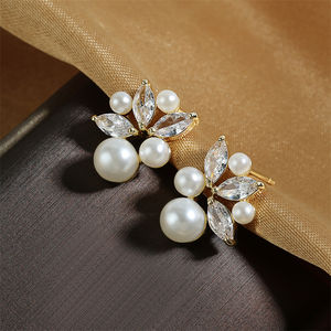 Rakol ต่างหูมุกเทียมรูปดอกไม้สำหรับเจ้าสาวม้าน้อนแพ้ EP5547 - Product Image 4