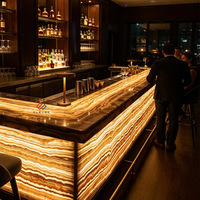 Conception moderne de café - Solution complète pour l'aménagement de bars à café sur mesure, comptoirs en marbre pour bars à vin commerciaux