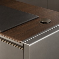 Bureau de direction de luxe 3200x2300x760mm, placage noyer, peinture argent titane, verrouillage par empreinte digitale, bureau d'ordinateur LED E1/P2 OEM