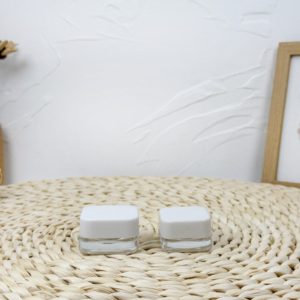 โถแก้วมันวาวสีขาวสำหรับเด็กเหยือกบรรจุดอกไม้พร้อมฝาปิดสีขาว - Product Image 5