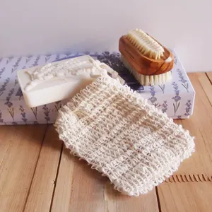 Sac en filet moussant en <span class=keywords><strong>coton</strong></span> et sisal, sac en maille premium, sac de lavage en sisal pour économiser le savon, sac de bain en <span class=keywords><strong>coton</strong></span> et sisal avec perle en bois - Product Image 3