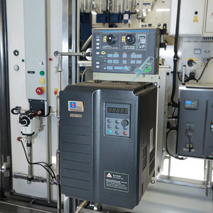 VFD 0.75-18.5KW 50hz ถึง 60hz ตัวแปลงความถี่อิเล็กทรอนิกส์ ไดรฟ์ปรับความเร็วรอบสำหรับเครื่องเป่าลม ได้รับการรับรองมาตรฐาน ISO CE IEC รุ่น XLY7000 ซีรีส์ 7000 - Product Image 2