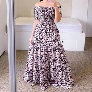 <span class=keywords><strong>Abito</strong></span> Casual a Maniche Corte <span class=keywords><strong>con</strong></span> Spalla Scoperta e Stampa Floreale, Vestito Lungo Elasticizzato <span class=keywords><strong>con</strong></span> Ampia Gonna - Product Image 4