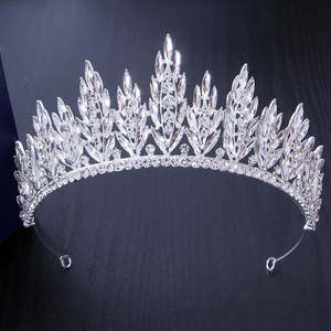 Logo personnalisé feuilles cristaux mariée mariage diadème OEM/ODM couronnes de <span class=keywords><strong>princesse</strong></span> pour Quinceanera strass couronne décorative en métal - Product Image 4