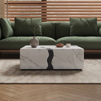 Ensemble de tables basses modulaires en marbre et bois, plateau en pierre blanche, base en chêne noir, style contemporain pour villa, hôtel, salon