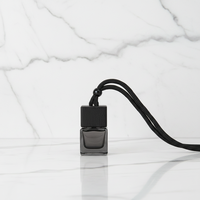 Flacon de parfum pour voiture en verre de 8 ml avec cordon de suspension, flacons diffuseurs d'aromathérapie vides et rechargeables pour la décoration et l'assainissement de l'air de voiture