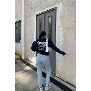 Sweat-shirt en soie bleu marine pour femme avec design brodé en 3D, col montant, fermeture éclair, taille XS pour l'hiver - Product Image 1