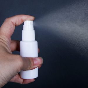 Bouteille pulvérisateur PET 40 ml/1,5 oz couleur personnalisée, conteneur d'alcool, flacon de désinfectant pour les mains avec couvercle - Product Image 2