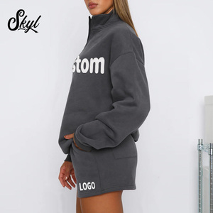 Sweat-shirt à capuche personnalisé pour femmes avec logo en coton Pull à quart de fermeture éclair Pull-over à demi-fermeture éclair surdimensionné Sweat-short Ensemble 2 pièces - Product Image 3