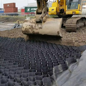 แผ่นตาข่าย HDPE สำหรับปูพื้นภายนอกอาคาร แบบรังผึ้ง สำหรับทางรถวิ่ง ป้องกันการกัดเซาะของกรวดและหญ้า - Product Image 2