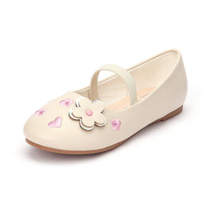 Novedad <span class=keywords><strong>de</strong></span> verano, zapatos individuales informales <span class=keywords><strong>de</strong></span> suela blanda con flores <span class=keywords><strong>de</strong></span> amor para niñas, zapatos <span class=keywords><strong>de</strong></span> cuero a la moda para niños, zapatos <span class=keywords><strong>de</strong></span> princesa personalizados para niñas - Product Image 4