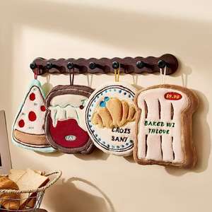 Serviette à main en velours corail épais et absorbant, série Toast mignonne, broderie, à suspendre pour la salle de bain et la cuisine - Product Image 1