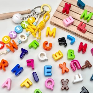 <span class=keywords><strong>Perles</strong></span> Alphabet en Acrylique AB Iridescent Luminescentes 20mm, Grand Trou 6mm, Lettres A-Z, pour DIY Stylos Perlés et Bracelets, Vente en Gros - Product Image 5