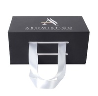 Boîte cadeau rigide personnalisée avec poignée en satin, doublure intérieure en satin blanc, design à fentes, logo imprimable, coque en carton rigide