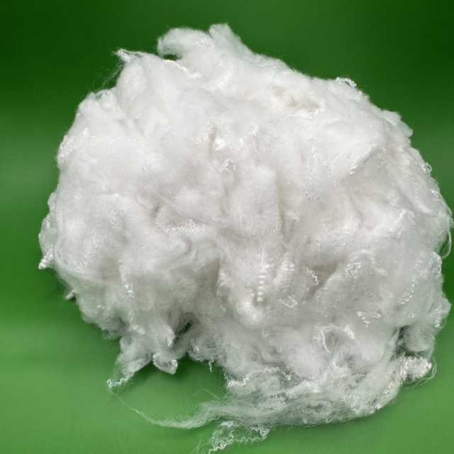 Recycled White Polyester Staple Fiber 1.5D 51mm High Tenacity Good Evenness for Spinning Textile Yarn Raw Material Concrete