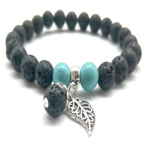 สร้อยข้อมือหินลาวาประดับขนนกสีดำและสีเขียวขุ่นสำหรับน้ำมันหอมระเหย - Product Image 1
