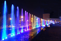 La dernière fontaine musicale dansante PLAZA à vitesse variable programmable en acier inoxydable DMX512 pour extérieur, PLAZA, fontaine sèche