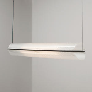 Lustre décoratif en acrylique de style nordique, design moderne et minimaliste, forme allongée, LED, hauteur réglable, protection des yeux - Product Image 1