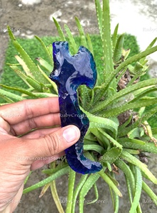 Nouvel ensemble de couteaux en verre bleu taillé à la main - Lames rituelles de style obsidienne, couteau de présentation en cristal, cadeau de décoration d'autel spirituel - Product Image 4
