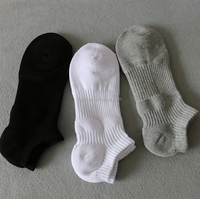 Vente en gros usine – Chaussettes de sport respirantes en tricot pour l'automne, à compression, confortables, invisibles, avec logo discret et doublure en coton pour la course à pied