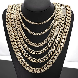 Chaîne cubaine Miami en moissanite VVS1 colossale, en argent 925, avec maillons entrelacés, plaqué or 18 carats, style hip-hop, lourdement incrusté - Product Image 4