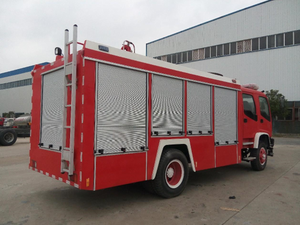 Nouveau <span class=keywords><strong>prix</strong></span> de <span class=keywords><strong>camion</strong></span> de lutte contre l'incendie 8X4 6X4 6X6 4X4 petit réservoir d'eau Isuzu diesel robuste pour l'<span class=keywords><strong>aéroport</strong></span> - Product Image 2