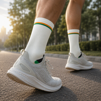Chaussettes de sport tricotées sur mesure avec détail de revers – Chaussettes de course athlétiques à motif personnalisé pour l'entraînement d'équipe et le marathon