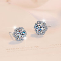 Perhiasan Mewah Hadiah Liburan Wanita Anting Bunga 1ct Perak Sterling S925 VVs1 Anting Stud Moissanite
