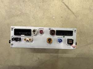 Amplificateur audio OEM d'occasion LR161605 LR161606 LR161608, module amplificateur stéréo radio audio pour Range Rover Valar, vente en gros - Product Image 3