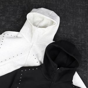 Sweat-shirt à capuche pour homme en molleton français avec fermeture éclair, rivets et strass, style streetwear, service OEM - Product Image 2