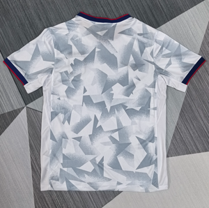 زي كرة قدم احترافي مخصص عالي الجودة بالجملة، أحدث التصاميم، تقنية قص آلية، خدمة تصنيع حسب الطلب لفرق الأندية - Product Image 3