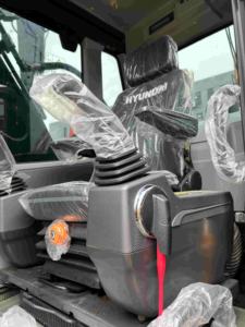 Excavatrice Hyundai d'occasion de 20 tonnes HX220 en état d'occasion, pelle rétro sur chenilles de 30 tonnes - Product Image 5