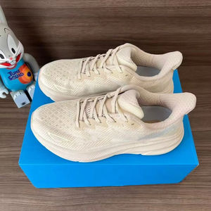 Chaussures de marche de luxe pour hommes et femmes, légères, respirantes, anti-odeurs, tendance mode, avec amorti, par Clifton Designer One, pour le basketball - Product Image 1